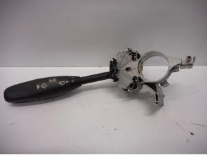 Gebruikte Pinker Schakelaar Mercedes S (W220) 5.0 S-500 V8 24V Prijs € 35,00 Margeregeling aangeboden door Tijdeman Mercedes Onderdelen