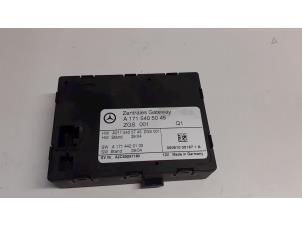 Gebruikte Gateway module Mercedes SLK (R171) 1.8 200 K 16V Prijs op aanvraag aangeboden door Tijdeman Mercedes Onderdelen