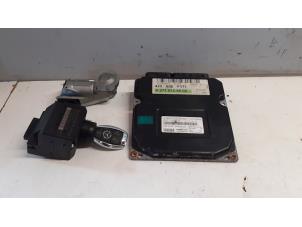 Gebruikte Computer Motormanagement Mercedes SLK (R171) 1.8 200 K 16V Prijs op aanvraag aangeboden door Tijdeman Mercedes Onderdelen