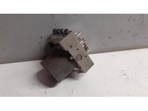 Gebruikte ABS Pomp Mercedes A (W169) 1.5 A-150 16V Prijs € 30,00 Margeregeling aangeboden door Tijdeman Mercedes Onderdelen