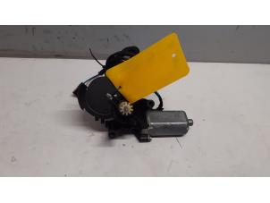 Gebruikte Stoelmotor Mercedes E (W211) 2.7 E-270 CDI 20V Prijs op aanvraag aangeboden door Tijdeman Mercedes Onderdelen