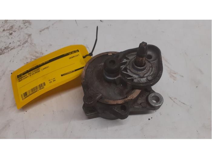Gebruikte Spanner multiriem Mercedes E (W211) 2.6 E-240 V6 18V Prijs € 25,00 Margeregeling aangeboden door Tijdeman Mercedes Onderdelen