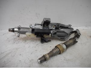 Gebruikte Stuurkolomas Mercedes C (W203) 2.2 C-200 CDI 16V Prijs € 45,00 Margeregeling aangeboden door Tijdeman Mercedes Onderdelen