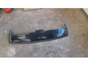 Gebruikte Sunroof Mercedes ML I (163) 270 2.7 CDI 20V Prijs € 53,00 Margeregeling aangeboden door Tijdeman Mercedes Onderdelen