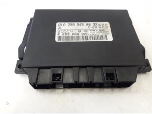 Gebruikte PDC Module Mercedes CLK (C209) 2.6 240 V6 18V Prijs op aanvraag aangeboden door Tijdeman Mercedes Onderdelen