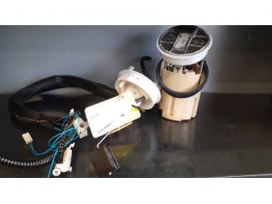 Gebruikte Dieselpomp Mercedes E (W211) 4.0 E-400 CDI 32V Prijs op aanvraag aangeboden door Tijdeman Mercedes Onderdelen