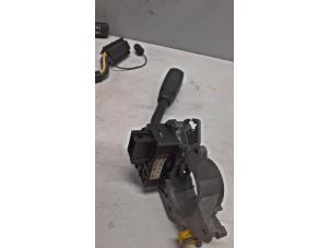 Gebruikte Licht + Raw Schakelaar Mercedes CLK (C208) 2.0 200 16V Prijs € 29,00 Margeregeling aangeboden door Tijdeman Mercedes Onderdelen