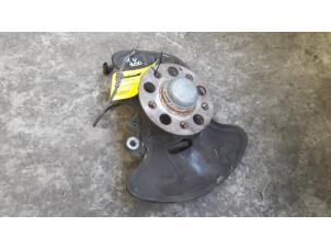 Gebruikte Asschenkel rechts-voor Mercedes C Estate (S204) 2.2 C-200 CDI 16V . Prijs € 43,00 Margeregeling aangeboden door Tijdeman Mercedes Onderdelen