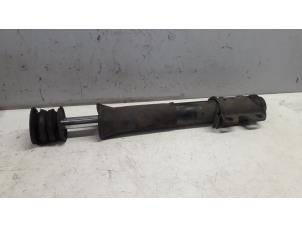 Gebruikte Schokdemper rechts-voor Mercedes Sprinter 3t (903) 308 CDI 16V Prijs € 60,50 Inclusief btw aangeboden door Tijdeman Mercedes Onderdelen