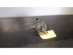 Gebruikte Waterpomp Mercedes E Combi (S211) 2.2 E-220 CDI 16V Prijs op aanvraag aangeboden door Tijdeman Mercedes Onderdelen