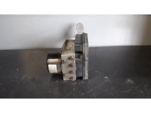 Gebruikte ABS Pomp Mercedes SLK (R171) 1.8 200 K 16V Prijs € 100,00 Margeregeling aangeboden door Tijdeman Mercedes Onderdelen