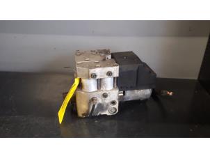 Gebruikte ABS Pomp Mercedes E Combi (S124) 3.0 300 TE Prijs op aanvraag aangeboden door Tijdeman Mercedes Onderdelen