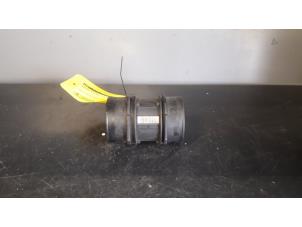 Gebruikte Luchtmassameter Mercedes ML I (163) 400 4.0 CDI V8 32V Prijs op aanvraag aangeboden door Tijdeman Mercedes Onderdelen