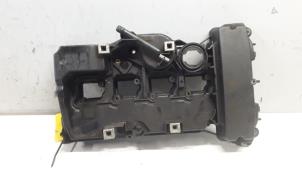 Gebruikte Kleppendeksel Mercedes C Combi (S203) 1.8 C-180K 16V Prijs € 70,00 Margeregeling aangeboden door Tijdeman Mercedes Onderdelen