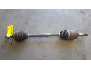 Gebruikte Cardanas links-voor (VWA) Mercedes ML I (163) 270 2.7 CDI 20V Prijs op aanvraag aangeboden door Tijdeman Mercedes Onderdelen