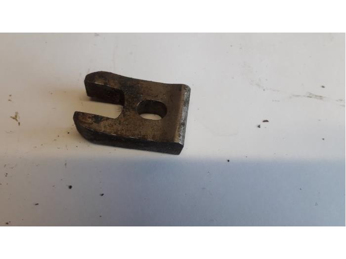 Gebruikte Verstuiver brug Mercedes Sprinter 2t (901/902) 210D Prijs € 18,15 Inclusief btw aangeboden door Tijdeman Mercedes Onderdelen