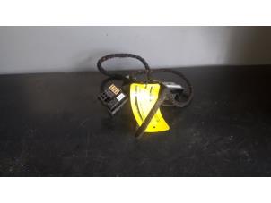 Gebruikte Radio bedrading Mercedes ML II (164/4JG) 3.0 ML-280 CDI 4-Matic V6 24V Prijs € 40,00 Margeregeling aangeboden door Tijdeman Mercedes Onderdelen