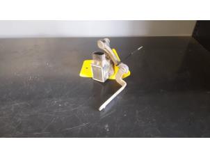 Gebruikte Stabilisatie Regel Sensor Mercedes ML II (164/4JG) 3.0 ML-280 CDI 4-Matic V6 24V Prijs € 39,00 Margeregeling aangeboden door Tijdeman Mercedes Onderdelen