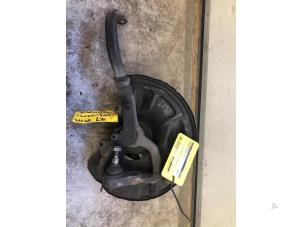 Gebruikte Asschenkel links-voor Mercedes E Combi (S211) 2.2 E-220 CDI 16V Prijs € 65,00 Margeregeling aangeboden door Tijdeman Mercedes Onderdelen