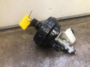 Gebruikte Rembekrachtiger Mercedes C Sportcoupé (C203) 2.2 C-200 CDI 16V Prijs op aanvraag aangeboden door Tijdeman Mercedes Onderdelen