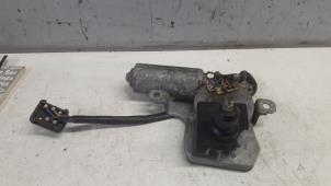 Gebruikte Ruitenwissermotor achter Mercedes E Combi (S124) 2.3 230 TE Prijs € 90,00 Margeregeling aangeboden door Tijdeman Mercedes Onderdelen