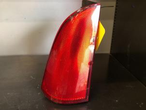 Gebruikte Reflector achterklep links Mercedes Vito (639.6) 2.2 109 CDI 16V Prijs op aanvraag aangeboden door Tijdeman Mercedes Onderdelen