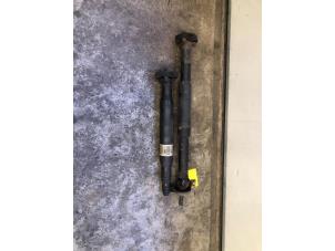 Gebruikte Tussenas Mercedes E (W211) 2.2 E-200 CDI 16V Prijs op aanvraag aangeboden door Tijdeman Mercedes Onderdelen