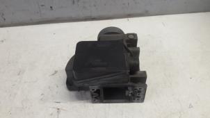 Gebruikte Luchtmassameter Mercedes Vito (638.0) 2.3 110D Prijs € 120,00 Margeregeling aangeboden door Tijdeman Mercedes Onderdelen