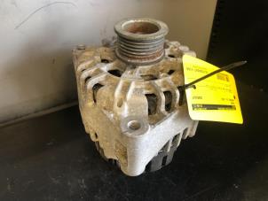 Gebruikte Dynamo Mercedes CLK (R209) 2.6 240 V6 18V Prijs op aanvraag aangeboden door Tijdeman Mercedes Onderdelen