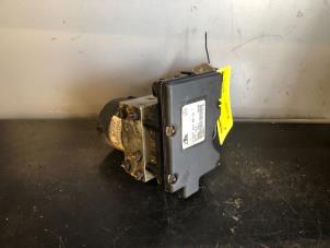 Gebruikte ABS Pomp Mercedes C Combi (S202) 2.2 C-220 CDI 16V Prijs € 79,00 Margeregeling aangeboden door Tijdeman Mercedes Onderdelen