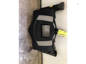 Gebruikte Luchtfilterhuis Mercedes CLK (R209) 3.0 280 V6 18V Prijs op aanvraag aangeboden door Tijdeman Mercedes Onderdelen