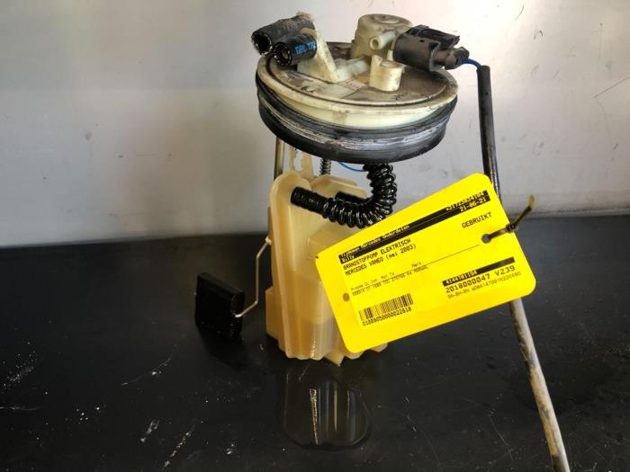Gebruikte Tank element Pomp Mercedes Vaneo (W414) 1.7 CDI 16V Prijs op aanvraag aangeboden door Tijdeman Mercedes Onderdelen