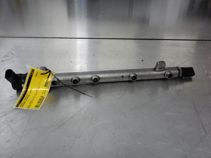 Gebruikte Verstuiver brug Mercedes B (W245) 2.0 B-180 CDI 16V Prijs € 50,00 Margeregeling aangeboden door Tijdeman Mercedes Onderdelen