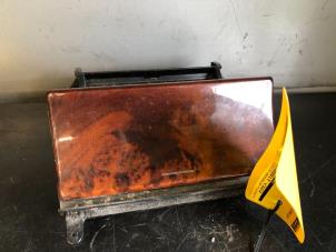 Gebruikte Asbak voor Mercedes CLK (C208) 2.0 200 16V Prijs op aanvraag aangeboden door Tijdeman Mercedes Onderdelen