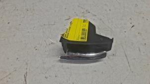 Gebruikte Asbak achter Mercedes E (W211) 2.7 E-270 CDI 20V Prijs € 15,00 Margeregeling aangeboden door Tijdeman Mercedes Onderdelen