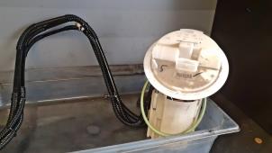 Gebruikte Tank element Pomp Mercedes C (W204) 2.2 C-200 CDI 16V Prijs € 50,00 Margeregeling aangeboden door Tijdeman Mercedes Onderdelen