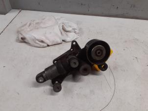 Gebruikte Spanner multiriem Mercedes C (W203) 2.2 C-200 CDI 16V Prijs € 40,00 Margeregeling aangeboden door Tijdeman Mercedes Onderdelen