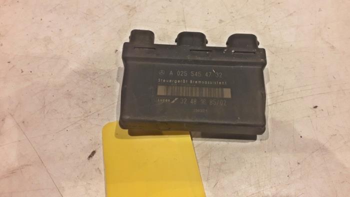 Sensor Remassistent van een Mercedes-Benz SLK (R170) 2.0 200 16V 1997