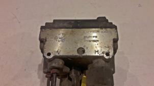 Gebruikte ABS Pomp Mercedes E (W210) 2.3 E-230 16V Prijs € 75,00 Margeregeling aangeboden door Tijdeman Mercedes Onderdelen