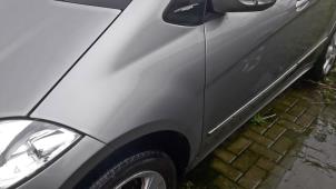 Gebruikte Scherm links-voor Mercedes A (W169) 1.7 A-170 5-Drs. Prijs op aanvraag aangeboden door Tijdeman Mercedes Onderdelen