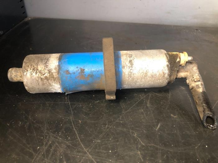 Gebruikte Brandstofpomp Elektrisch Mercedes E Combi (S210) 2.4 E-240 V6 18V Prijs € 45,00 Margeregeling aangeboden door Tijdeman Mercedes Onderdelen