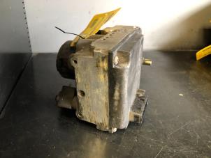 Gebruikte ABS Pomp Mercedes E (W210) 3.0 E-300D Turbo 24V Prijs op aanvraag aangeboden door Tijdeman Mercedes Onderdelen