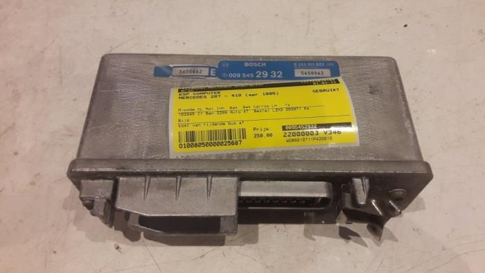 Esp computer van een Mercedes-Benz L-Serie 2t (601) 210 1995