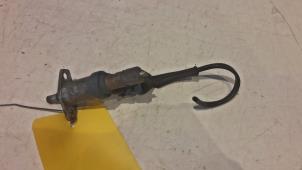 Gebruikte Koude start injector Mercedes 190 (W201) 2.6 E Prijs € 45,00 Margeregeling aangeboden door Tijdeman Mercedes Onderdelen