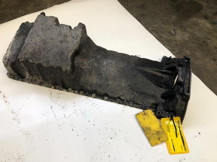 Gebruikte Carterpan Mercedes E (W124) 2.6 260 E Prijs € 75,00 Margeregeling aangeboden door Tijdeman Mercedes Onderdelen