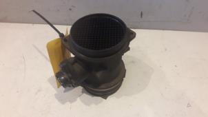 Gebruikte Luchtmassameter Mercedes E (W210) 4.2 E-420 32V Prijs € 75,00 Margeregeling aangeboden door Tijdeman Mercedes Onderdelen