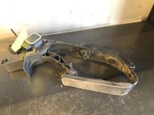Gebruikte Gaspedaal Mercedes C Combi (S203) 2.2 C-220 CDI 16V Prijs € 46,00 Margeregeling aangeboden door Tijdeman Mercedes Onderdelen