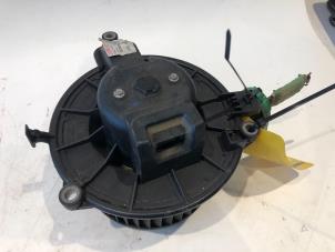 Gebruikte Chaufage Ventilatiemotor Iveco New Daily IV 40C14G, C14GV/P Prijs € 78,65 Inclusief btw aangeboden door Tijdeman Mercedes Onderdelen