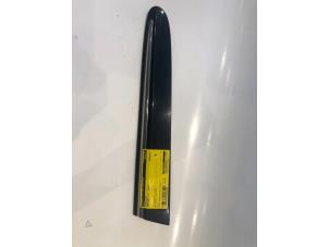 Gebruikte Carrosserielijst Mercedes CLK (C209) 2.6 240 V6 18V Prijs € 35,00 Margeregeling aangeboden door Tijdeman Mercedes Onderdelen