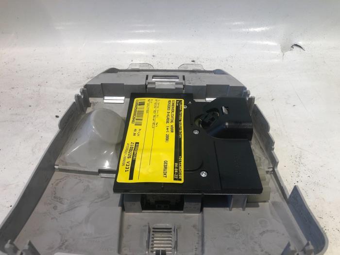 Binnenverlichting voor van een Mercedes-Benz B (W245) 1.7 B-170 16V 2008